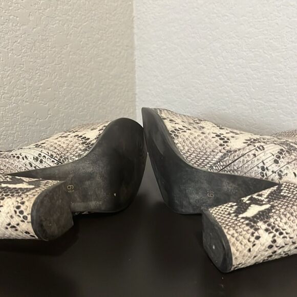 SEYCHELLES Black and White Snakeskin Leather Accordion Boot, Size 6.5 - Picture 8 of 10